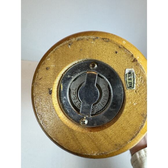 Castello Banfi pepper grinder Wooden Pepper Grinder Wine Bottle Shape - Picture 6 of 9